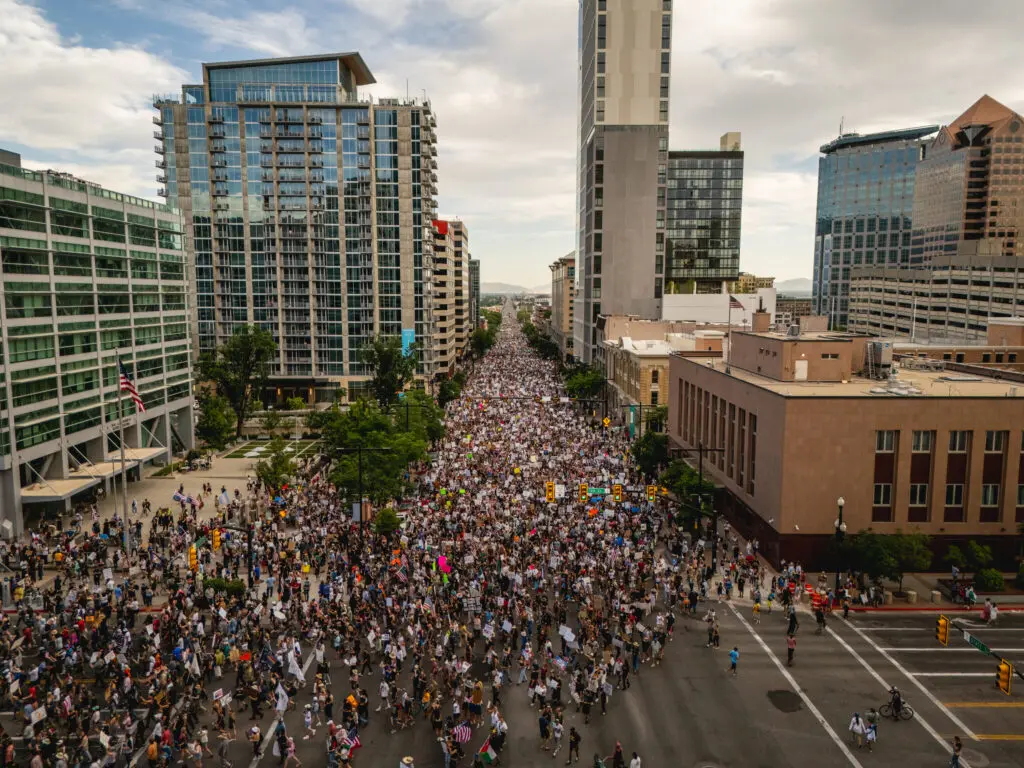 What Does the “No Kings” Protest Mean? 1 People attending the “No Kings” protest in Salt Lake City on Saturday, June 14, 2025. (Image Credit: Spenser Heaps / Utah News Dispatch)