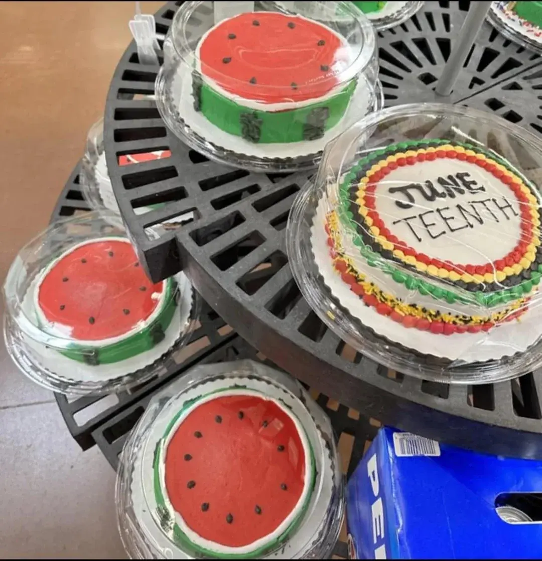 Kroger Juneteenth Cakes Faces Backlash: "This Is a Mockery" 1 Kroger Junetenth cakes, which was watermelon cakes in the previous year, seems to be an honest mistake this time around with the phrase "Free @ Last".