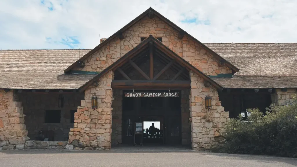 The Historic Grand Canyon Lodge Destroyed By Wildfire as North Rim Forced Closure For The Season.
