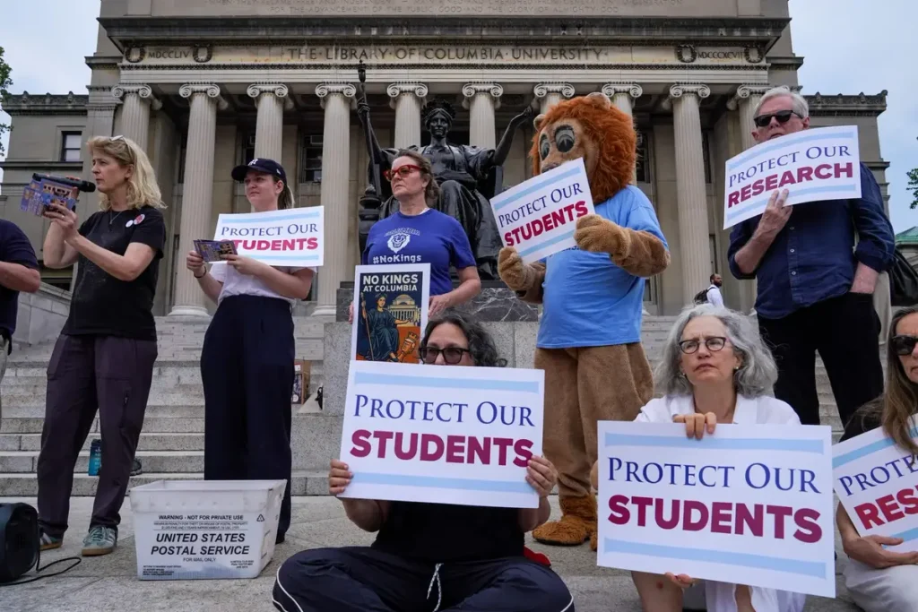 Columbia University settlement with Trump administration addresses claims that the university failed to adequately protect Jewish students and faculty from harassment and discrimination during the pro-Palestinian protests that erupted in 2023. (Image Credit: Ryan Murphy/Reuters)